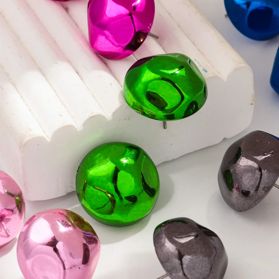 Nové 1,9 cm akrylové viacfarebné okrúhle kladené náušnice pre ženy Zlato vysadené geometrické náušnice Trendy 2024 šperky