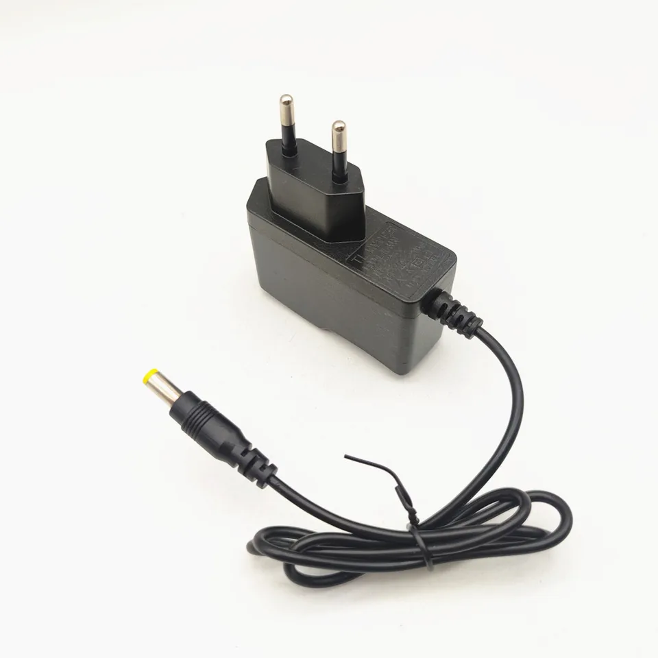 Nové 12,6 V 1A 3S 3,7V lítium nabíjačka DC: 5,5*2,1 mm 12V prenosný napájací adaptér Skrutkovač náradia