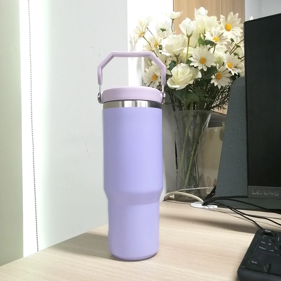 Nové 30oz slané slané poháriky recyklovateľné z nehrdzavejúcej ocele Vákuové izolované tepelné autá Cup Cestovné hrnčeky na vodu