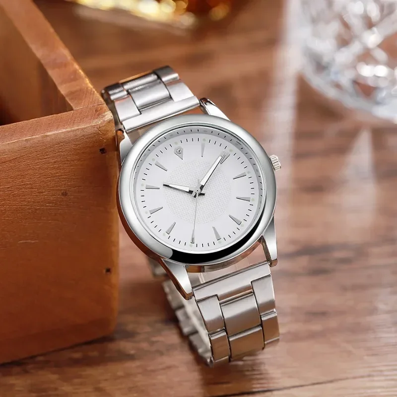 Nové hodinky Luxusné ženy hodinky reloj Mujer Simple Quartz náramky z nehrdzavejúcej ocele reloj часы женские наручные