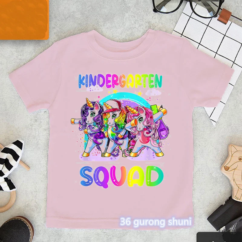 NOVÉ PRVÉ DENNÉ ŠKOLY TIRNE DINOSAUUR RAINBOW HORKY