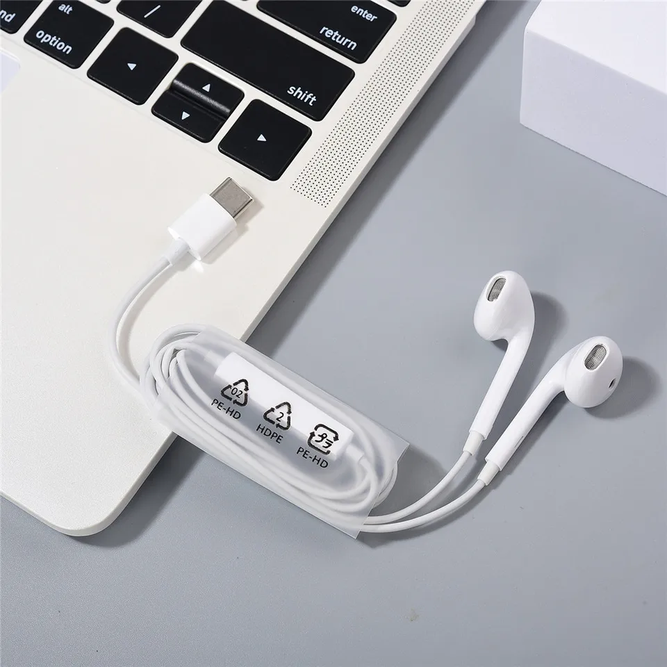 Nové slúchadlá OPPO USB Type C V uši káblové slúchadlá s mikofónom pre Oppo Reno 8 9 10 11 12 Pro Find X3 x5 x6 x7 N3