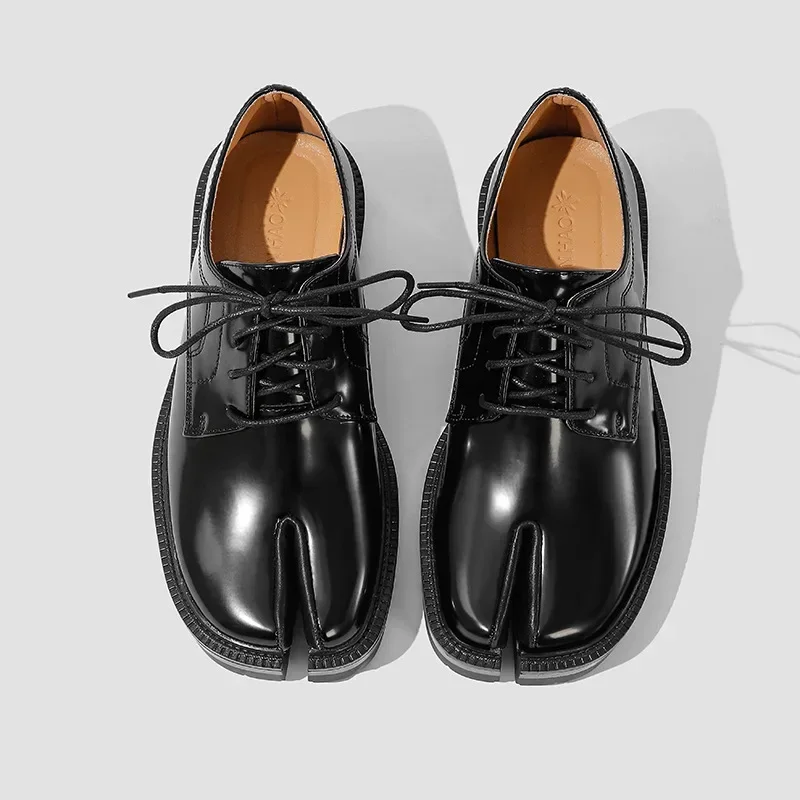 Nové split Toe Flats Dámske slip-on ležasné topánky Dámske móda Mary Janes tabi topánky ošípané kopyto topánky Žena Loafery chaussure femme