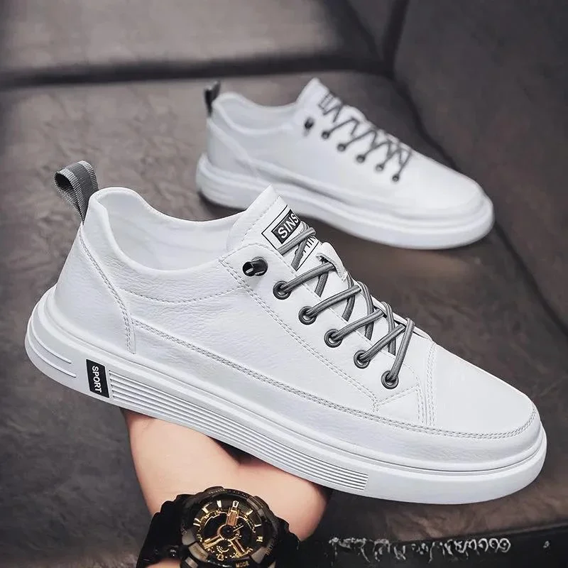 Nové topánky pre mužov Pohodlné ploché pánske ležérne topánky Outdoor divoké pánske tenisky High End Fashion móda jediná pedálové šaty topánky Muž