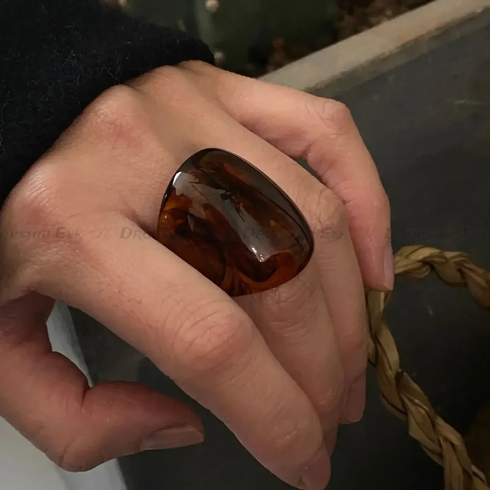 Nové vinobranie módne prstene prsteň pre ženy prehnané Amber Color Resin Temperament Geometrický prsteň prsteň Punk šperky