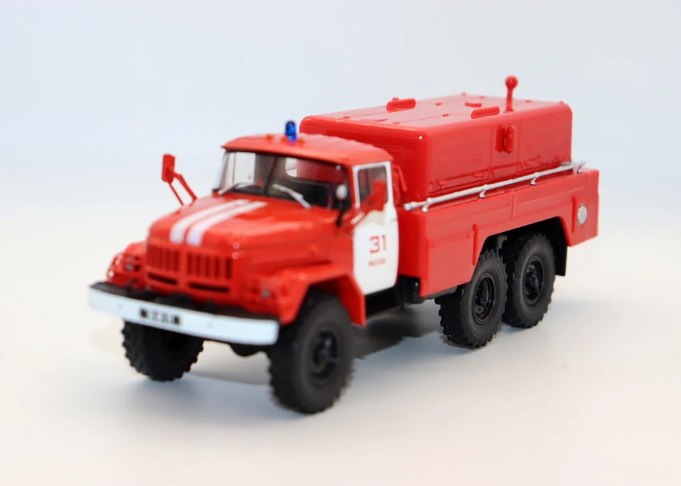 NOVÝ 1/43 Scale PNS 110 ZIL 131 6x6 TANKER TAPE BRIGADE 31