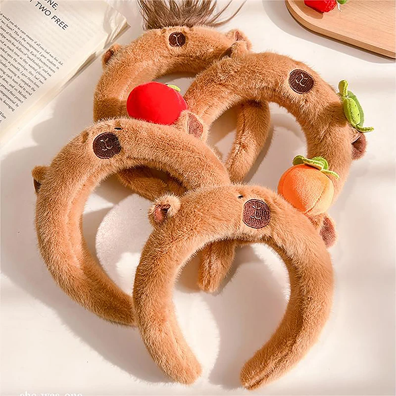 Nový kawaii capybara detské plyšové čelenky karikatúra Anime Doll Hair Hair Band Wash Bundle Band Hair Band Autumn/Zimná hlava Girl Gift