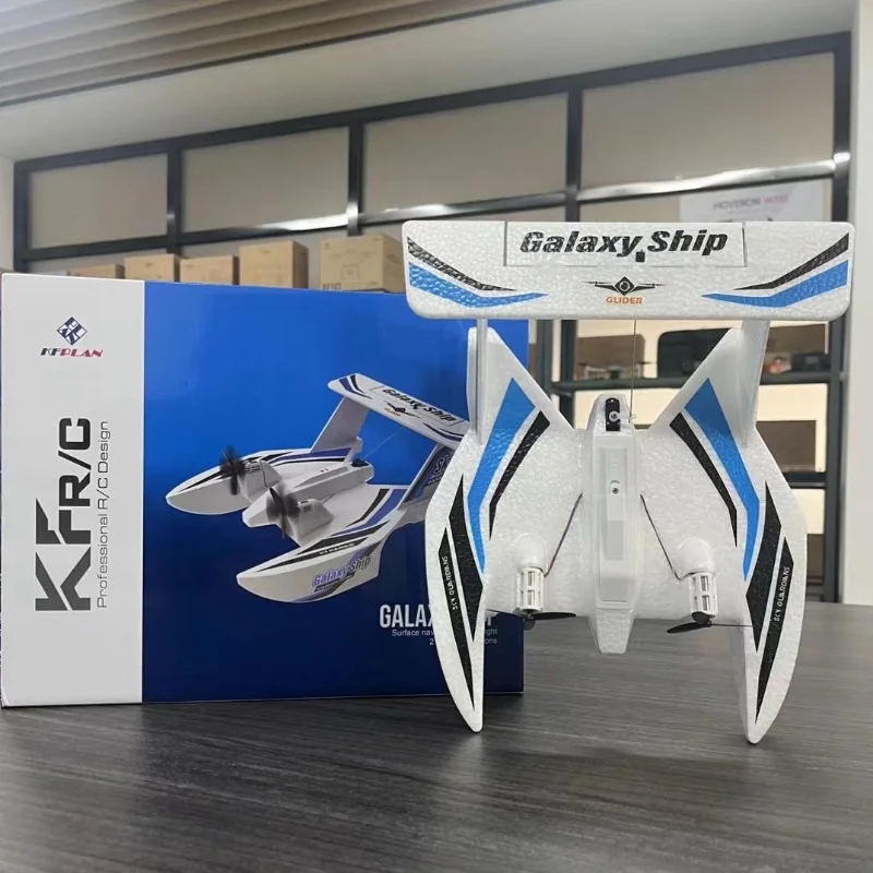 Nový klzák KF603 RC 2,4G Vodná pôda lietajúce lietadlo Rádio Rádio Aircraft Mor a Air RC Plane EPP penové hračky Outdoor Kid Darčeky