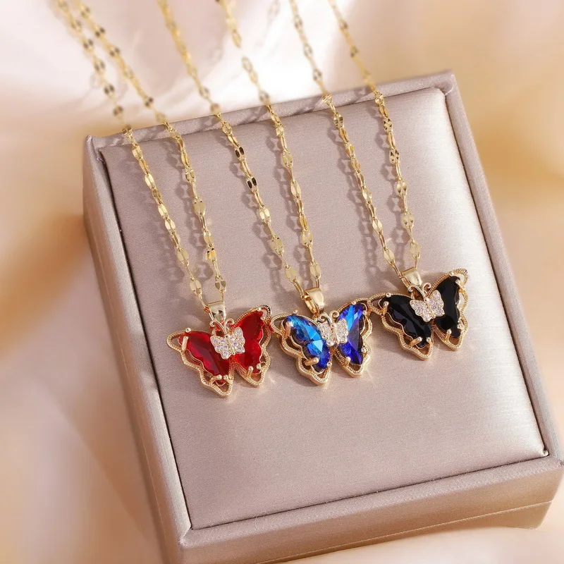 Nový trendy farebný motýľový prívesok náhrdelník pre ženy lesklý krištáľový zirkón Moon Heart Reťaz klenba ženské večierky šperky