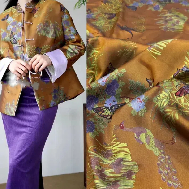 Nový čínsky štýl Pávový motýľ trojrozmerná farebná tkaná jacquard čínsky štýl tkaný Brocade qipao bunda tkanina