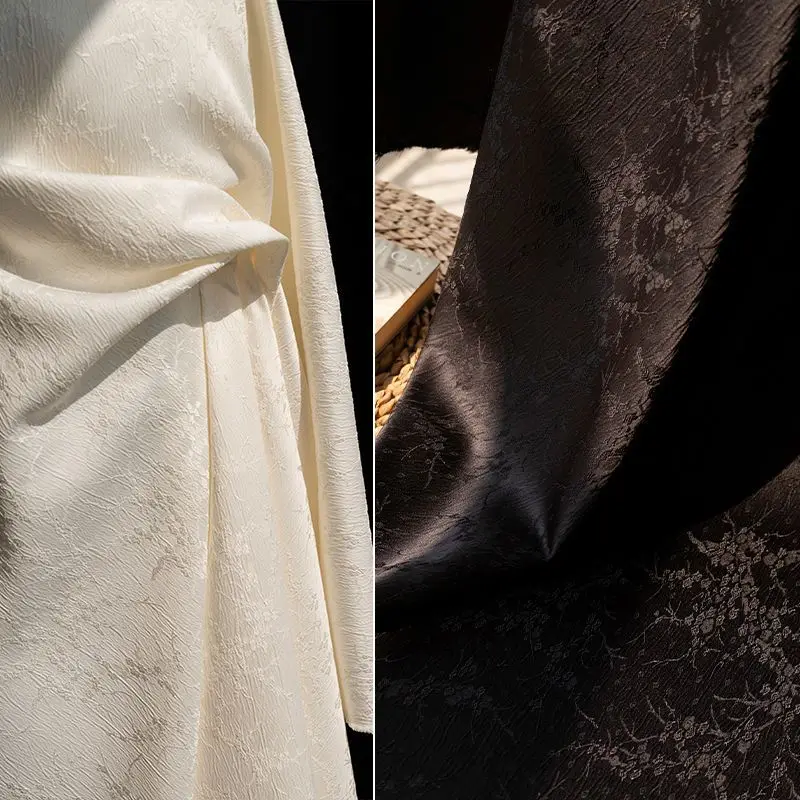 Nový čínsky štýl sliviek Blossom Texture Jacquard tkanina Pleast Suck Bunda sukňa oblečenie dizajnérka tkanina