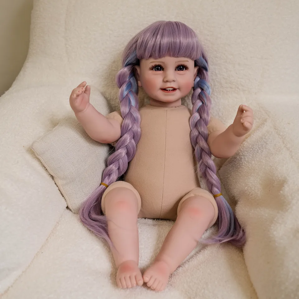 NPK 55 cm úsmev nahá bábika Spanie v mäkkej látke tela Lesty Reborn Reborn batoľa ručne zakorenené vlasy Cuddly dievčatko bábika dieťa