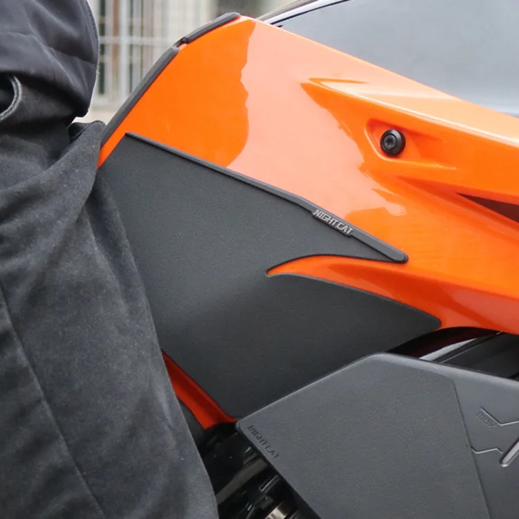 Nálepka na palivovú nádrž na motocykle Modifikovaná nálepka na nálepku s rybou kosťou anti sklz proti škrabaniu pre KTM 790 vojvoda