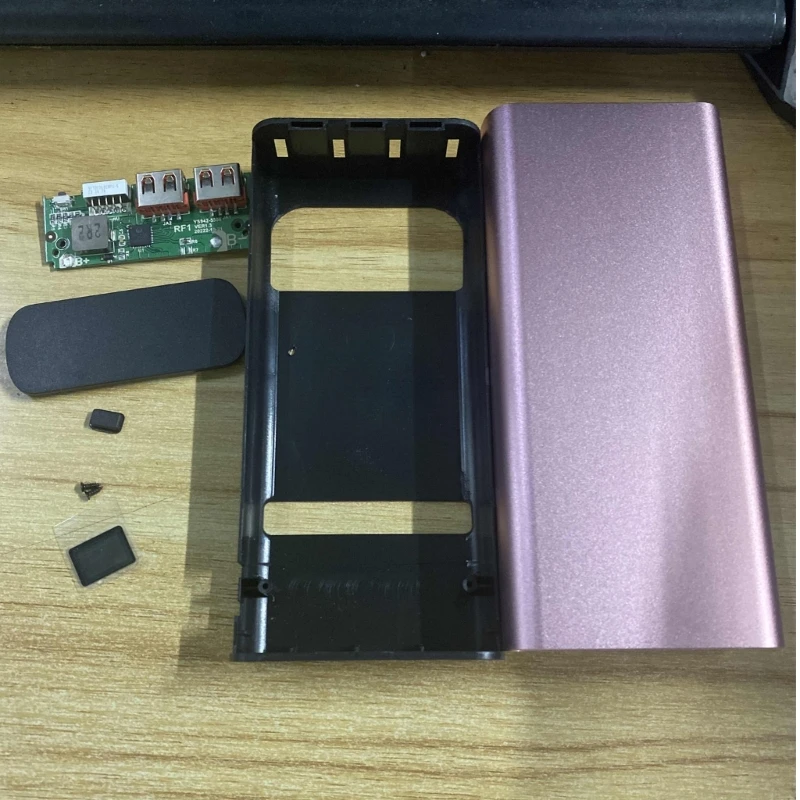 Obojsmerné PD 22,5W 1260110 Puzdro na nabíjanie batérie s LCD