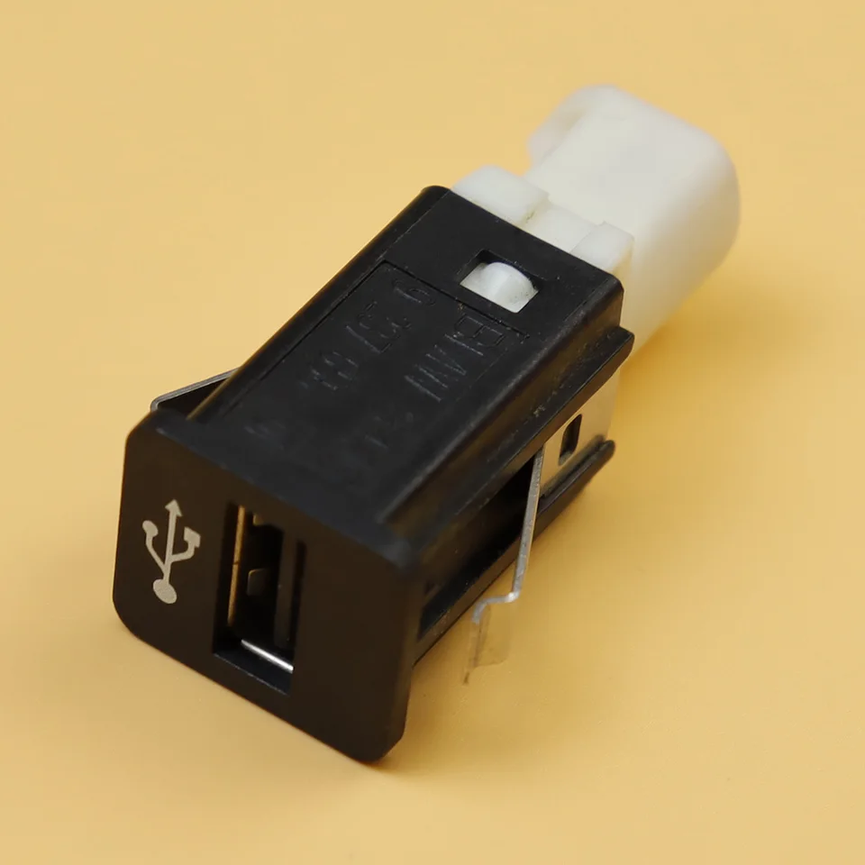 Obsoketový port USB pre BMW E70 E71 E82 E90 E91 E92 E93 Multimedia USB Socket Conector Plug 84109237656