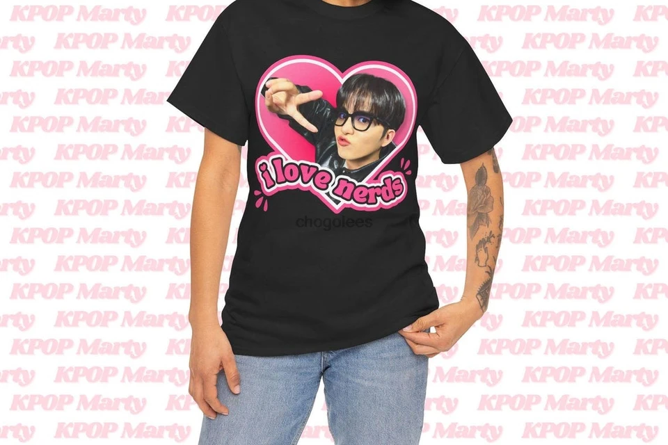 Okuliare Ateez Jongho I Love Nerds tričko Wooyoung Ateez Tour 2024
