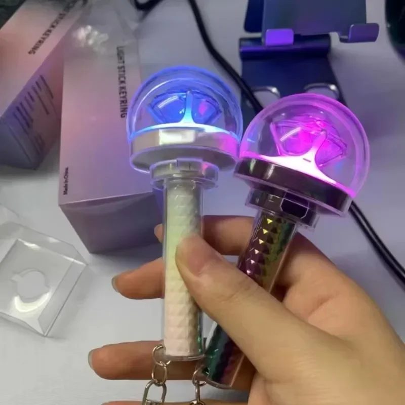 OP2 Svetelná palica Kórea KPOP LightStick Lamp Klávesový svietidlá Luminát Rod koncertná lampa Flash Fluorescent hračky hiphop blesková pomoc