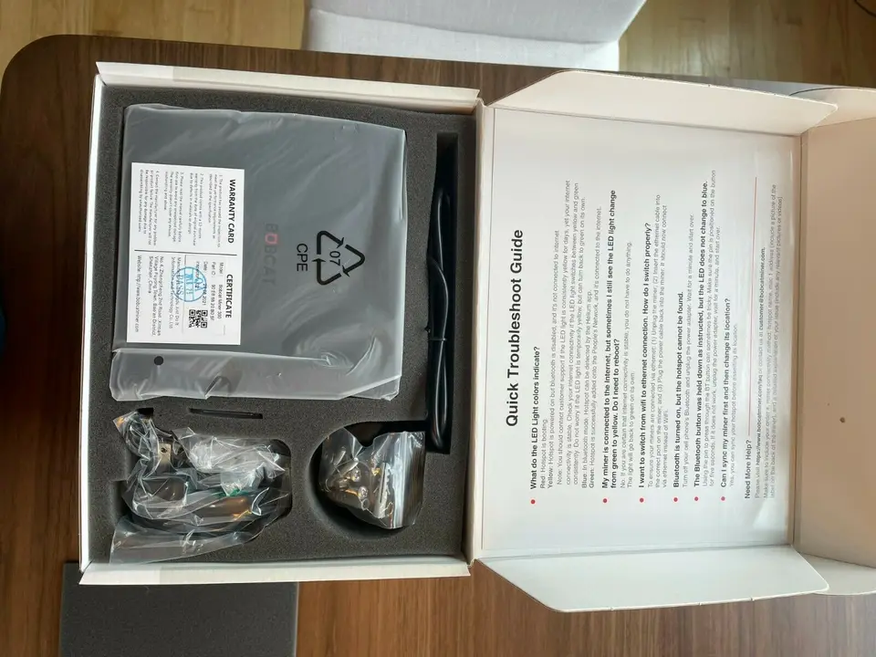 Original Bobcat Miner 300 Helium Hotspot pre HNT