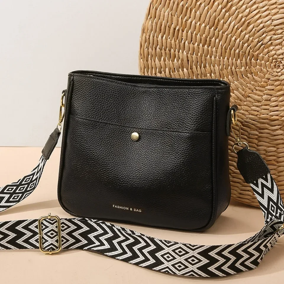 Originálne kožené dámske tašky na ramene luxusné Cowhide Crossbody Bag a kabelka Dámy masívne farby kabelky Messenger Commuter Sac