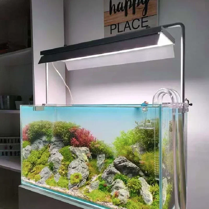 Osvetľovací odtieň k dispozícii pre týždeň Aqua L Series