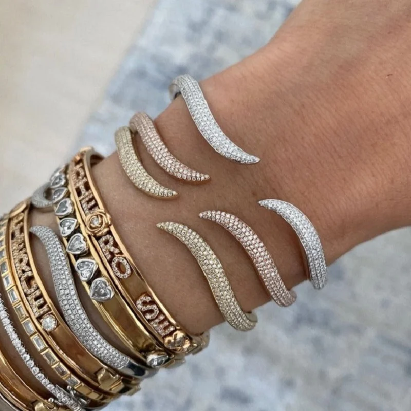 Otvorená nastavená veľkosť vlnovej pásy Micro Pave Cz Cz Gold -Plated Bangle Bracelet pre ženy klasické jednoduché módne šperky