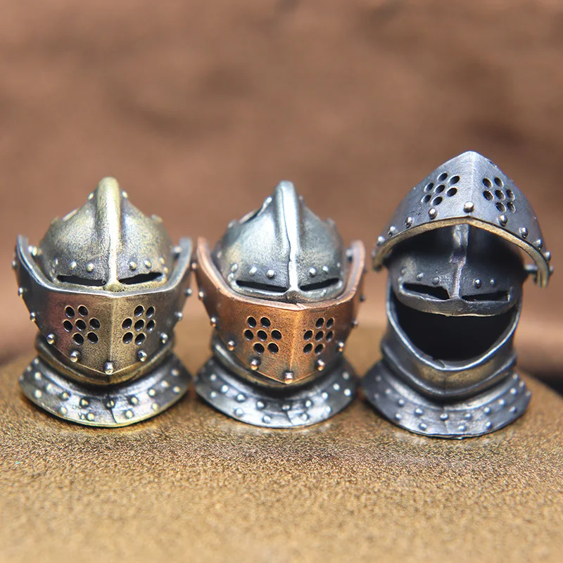 Otvorené stredoveké brnenie Warrior Helme Brass Paracord tkané povrazy prívesky staroveká rímska rytierska maska ​​nôž korálky Outdoor EDC