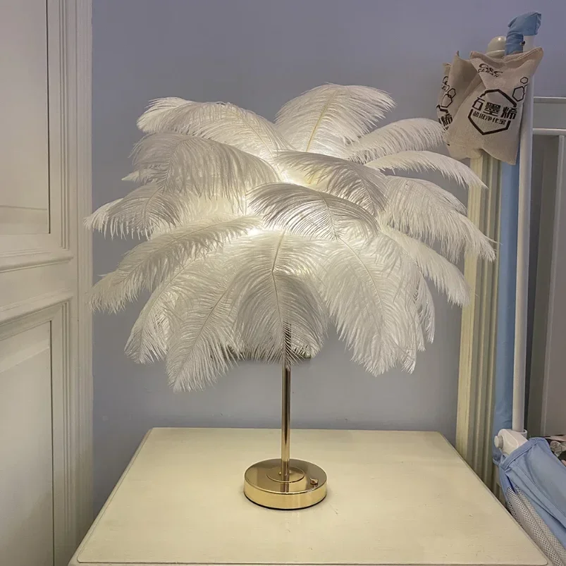 Perie stolová lampa Nabíjateľná USB zástrčka LED Desk Desk Stolové svetlá na nočnú obývaciu izbu Vnútorné osvetlenie stojan Svetlé nočné svetlo