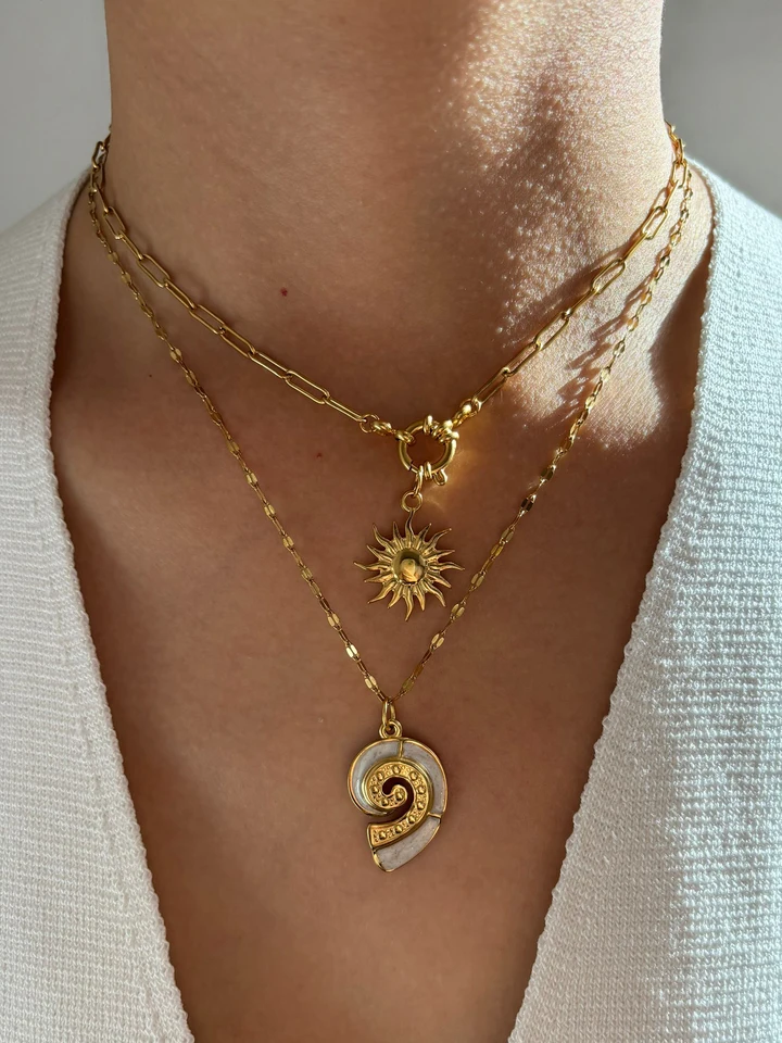 Peri'sbox z nehrdzavejúcej ocele Slnko kvet biely biely smaltk