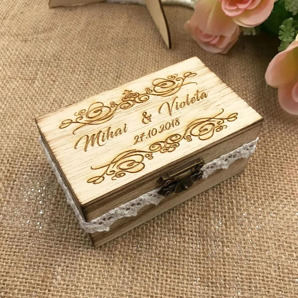 Personalizovaný retro rustikálny snubný prsteň krabičky Vlastné meno Ring Box Rustikálny prsteňový nosič škatule snubný prsteň držiaka