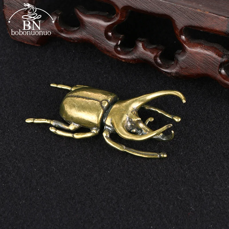Pevný mosadzný hmyz Trypoxylus figuríny miniatúry čaj Čaj Pet Funny Beetle Crafts Collection Desktop Small Ornament Domáca dekorácia