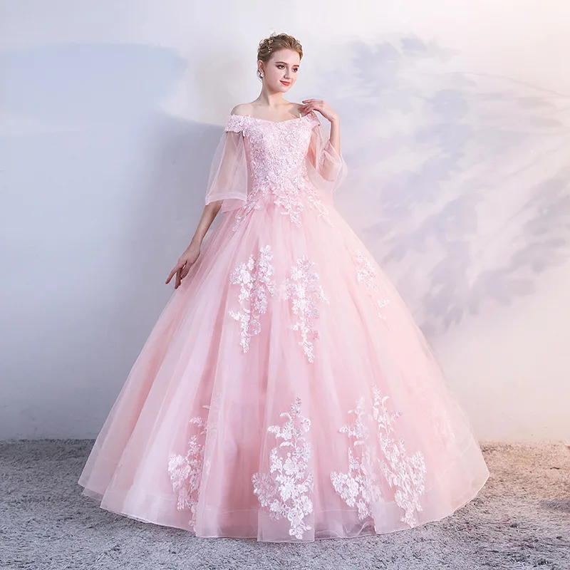 Pink quinceanera šaty klasické z ramena polovičné rukávy Princezná prom šaty čipky s loptami guľôčkové šaty Vestidos de 15 Anos