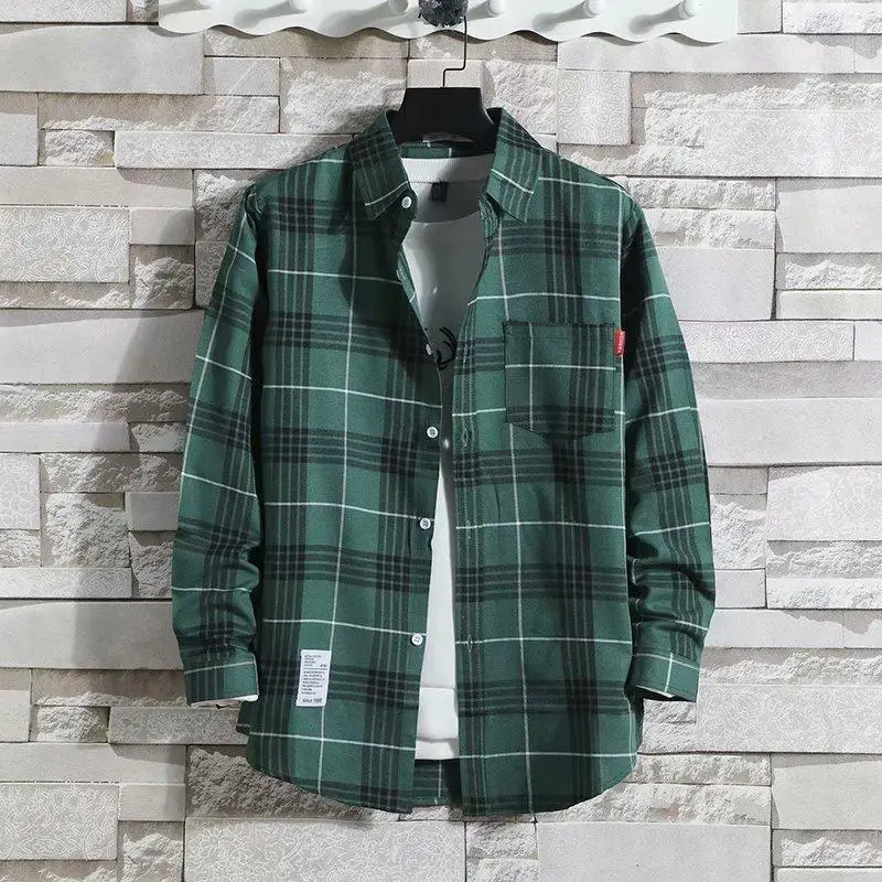 Plaid muž s vreckovým dlhým rukávom Pánska košeľa a dizajnér blúzky Slim Fit Casual Lacný značkový gombík móda 2024 I oblečenie