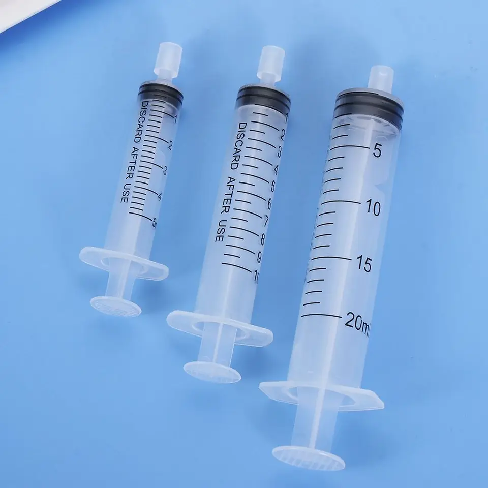 Plastové injekčné striekačky Parfumový dávkovač Vzorkovač Vzorkovač doplňuje doplňuje kozmetické kvapaliny éterický olej Kvantitatívne výdavkové nástroje