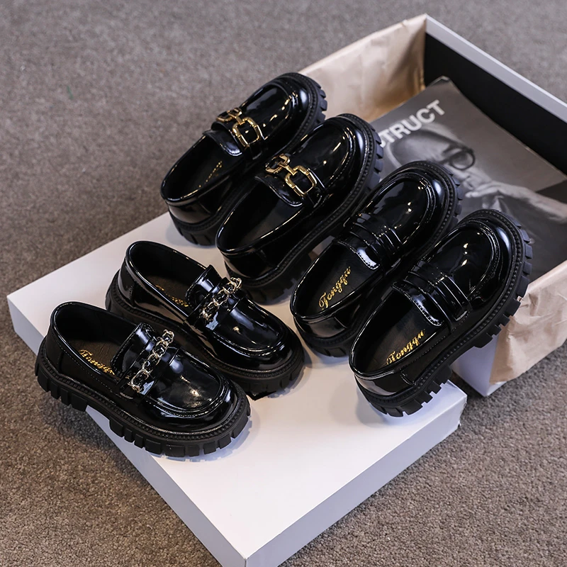 Platforma Laofers for Children Black Patent Leather Chain Fashion Boys Dievčatá Ploché topánky Štyri sezóna Elegantná 26-36 detská topánka