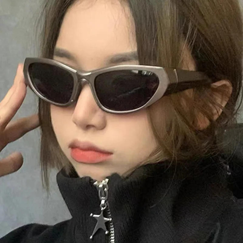 Populárne dámske slnečné okuliare 2023 Punk slnečné okuliare Unikátne športové slnečné okuliare Men Uv400 Goggle Shades Mirror Farebné okuliare Y2K