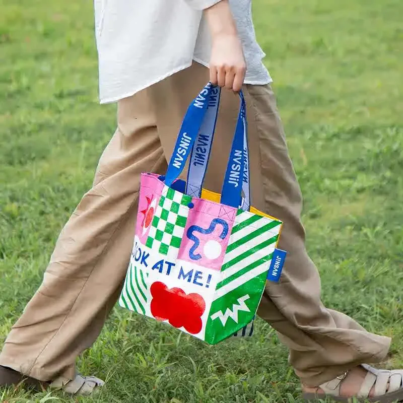 PP tkaná nákupná taška Cartoon Stripe Stripe Pattern Ramer Bag Lunch Taška Opätovne použiteľná nepremokavá tote prenosná kabelka pre potraviny