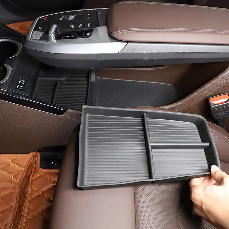 Pre BMW X1 IX1 U11 2023-2024 TPE Čierny automobil Central Control Lower Storage Box Mobile Phone Interiérové ​​vozidlá
