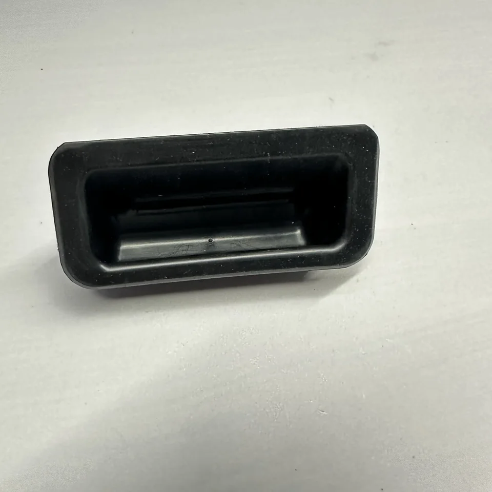 Pre Kia Forte 5 hatchback 2011 - 2018 Tail Door Switch Tlačidlo Trunk Trunk Lock Release Ruck Rucker 812601M500 81260 1M500 81260-1M500