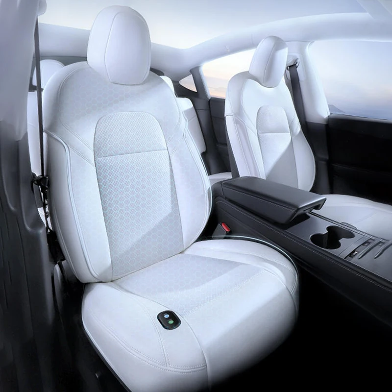 Pre nový model Tesla Model 3 y vankúši