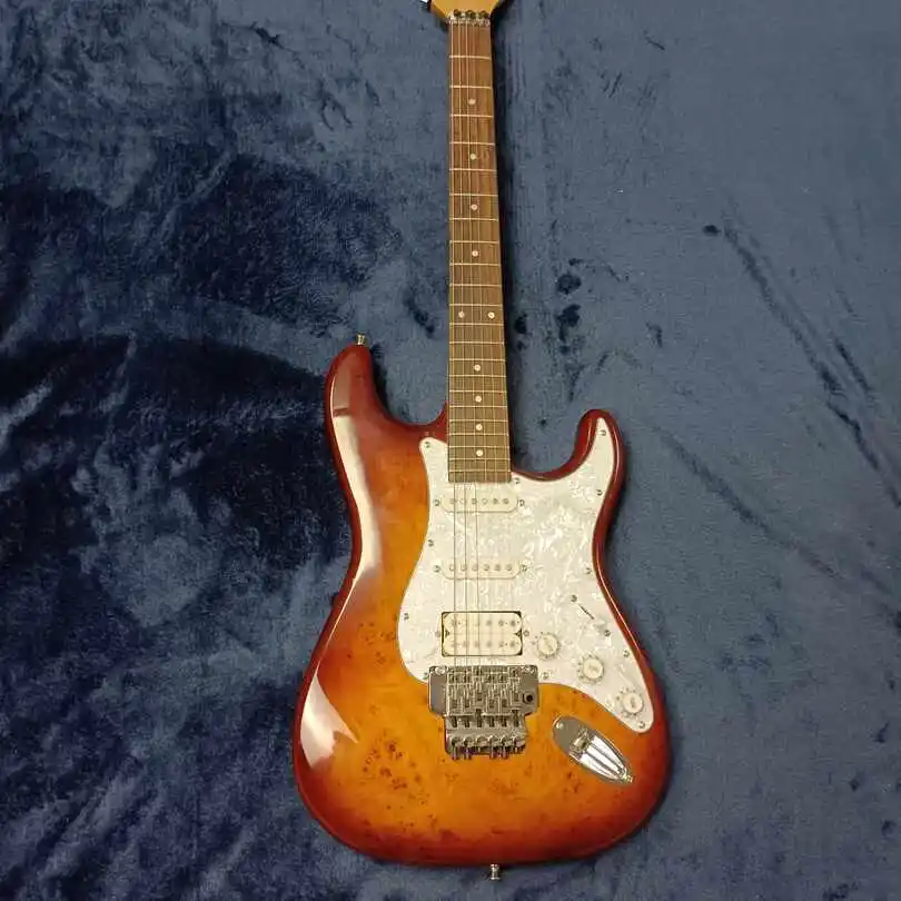 Prispôsobená elektrická gitara, 6-strunová elektrická gitara, červená jasná farba, kovové diely s chrómom, bezplatné dodávky.