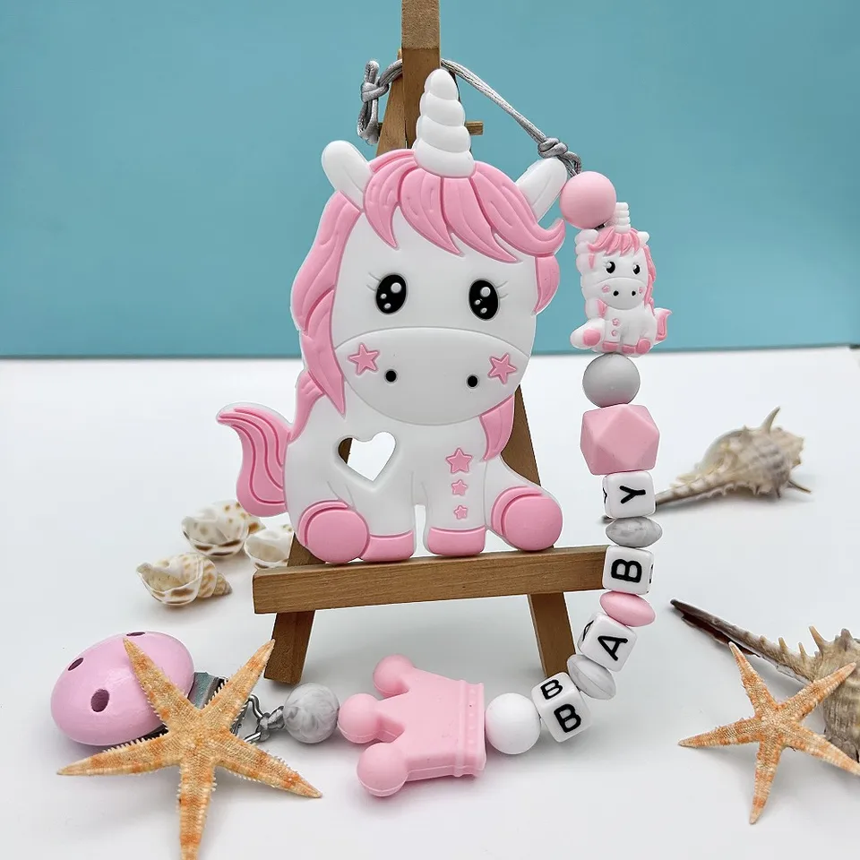 Prispôsobené anglické ruské abeceda Názov Unicorn cumier Clips Reťazce pre dieťa pre deti žuvacie vodítka kawaii teeter