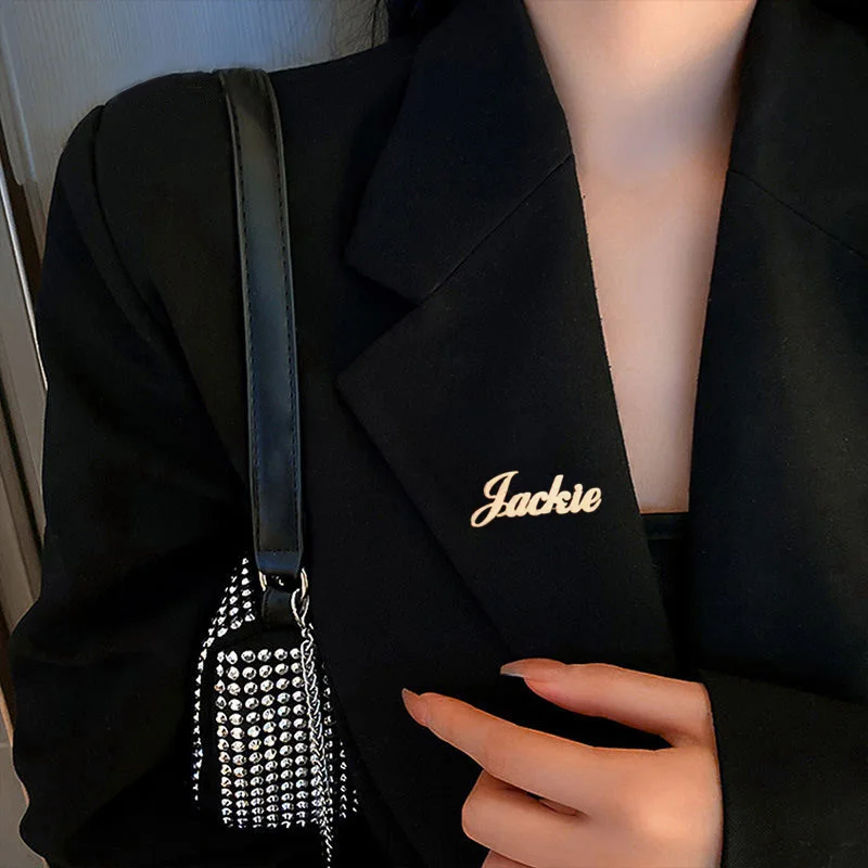Prispôsobené meno Personalizované meno Logo Piny z nehrdzavejúcej ocele Party Party Party Brošne pre ženy Homme Pins Para Ropa Mujer
