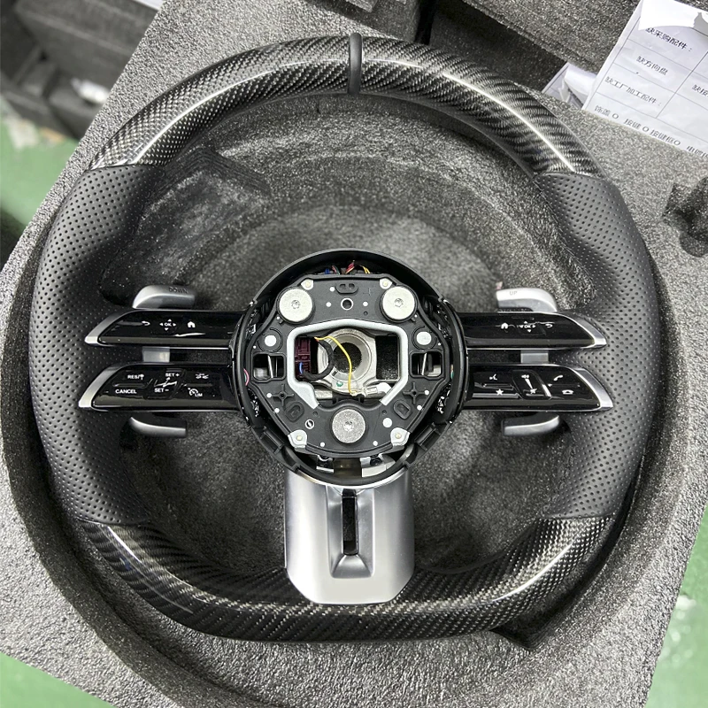 Prispôsobené pre Mercedes Benz AMG W223 C217 W211 W212 W221 W222 S63 C63 GLA45 C43 uhlíkové vlákno a volant Alcantara