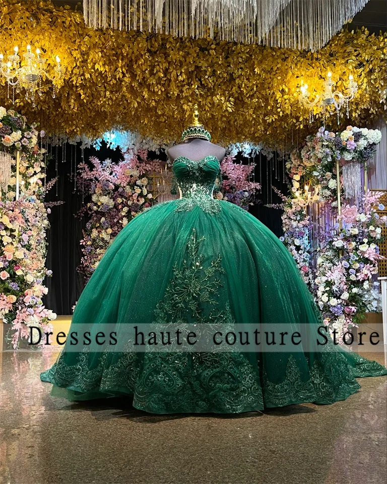 Prispôsobené smaragdové zelené čipky Aplikácie Quinceanera šaty loptové šaty 2025 princezná sladká 16 šaty Korzet svadobné šaty narodeniny