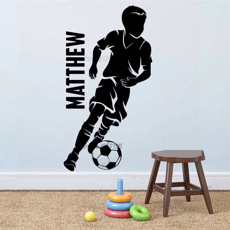 Prispôsobený futbalový hráč Meno nástenné nálepky futbal chlapci Vlastné nástenné nálepka detská izba dekorácie chlapci darčeky vinyls umenia