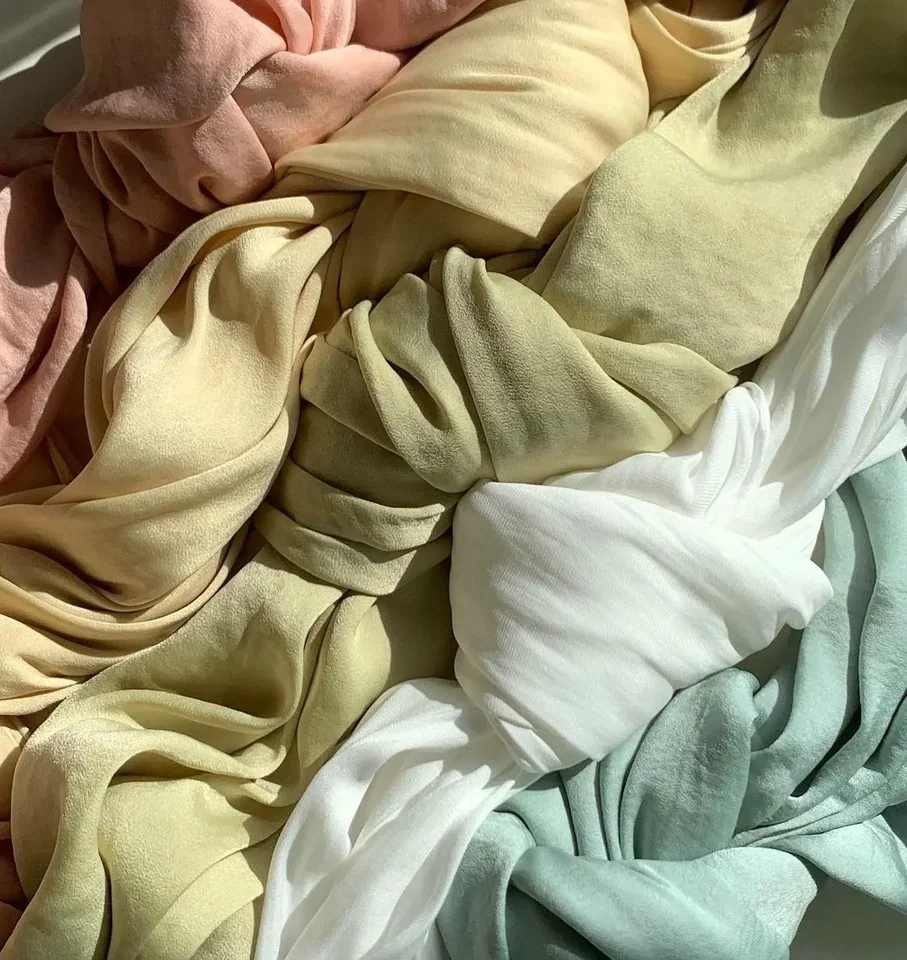 Prémiový zamatový saténový šifón hidžáb šál Ženy luxusný mäkký šál pre ženy moslimské hidžáby turban femme elegantné ramadán