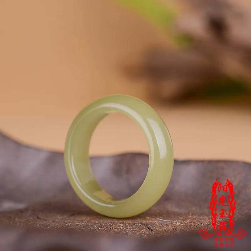 Prírodné 100%skutočné zelené žlté žlté hetian jade ring ručne vyrábané sochárstvo jednoduché jade prsteň dámske večierky svadobné šperky darčekové krúžky pre mužov