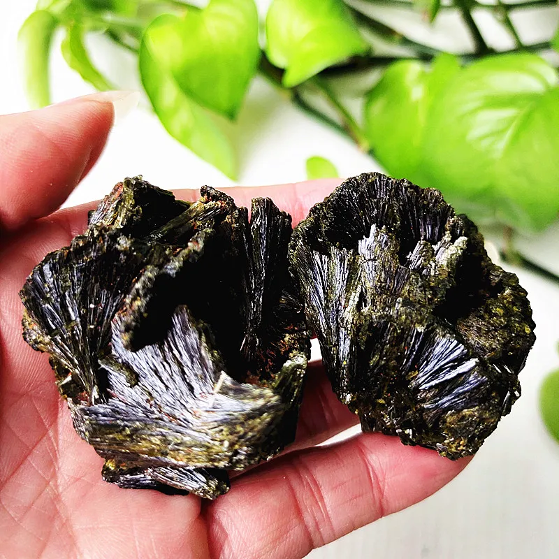 Prírodné verdelite Feath Crystal Stone Minerálne exemplárne drahokamy ozdoby Duchovná meditácia Exorcizmus feng shui domova detekcia