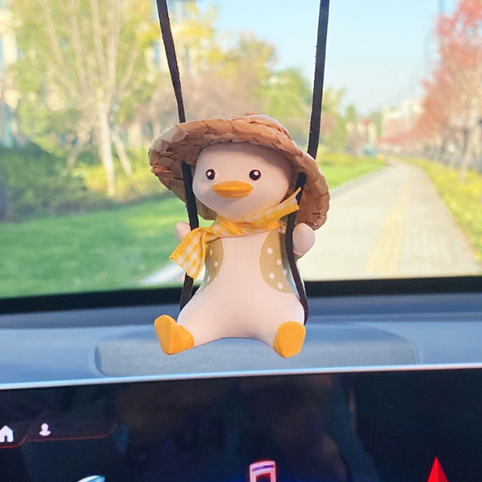 Prívesok na auto roztomilý anime malá kačica hojdačka automatické spätné zrkadlo zavesené ozdoby interiérové ​​dekorakčné doplnky pre dievčatá darčeky