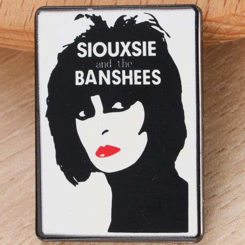 Punk rock odznak alternatívny rockový skliatý pin goth broš
